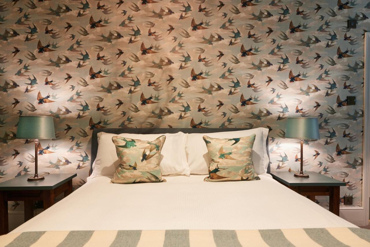 Отель The Kings Arms Вудсток Экстерьер фото