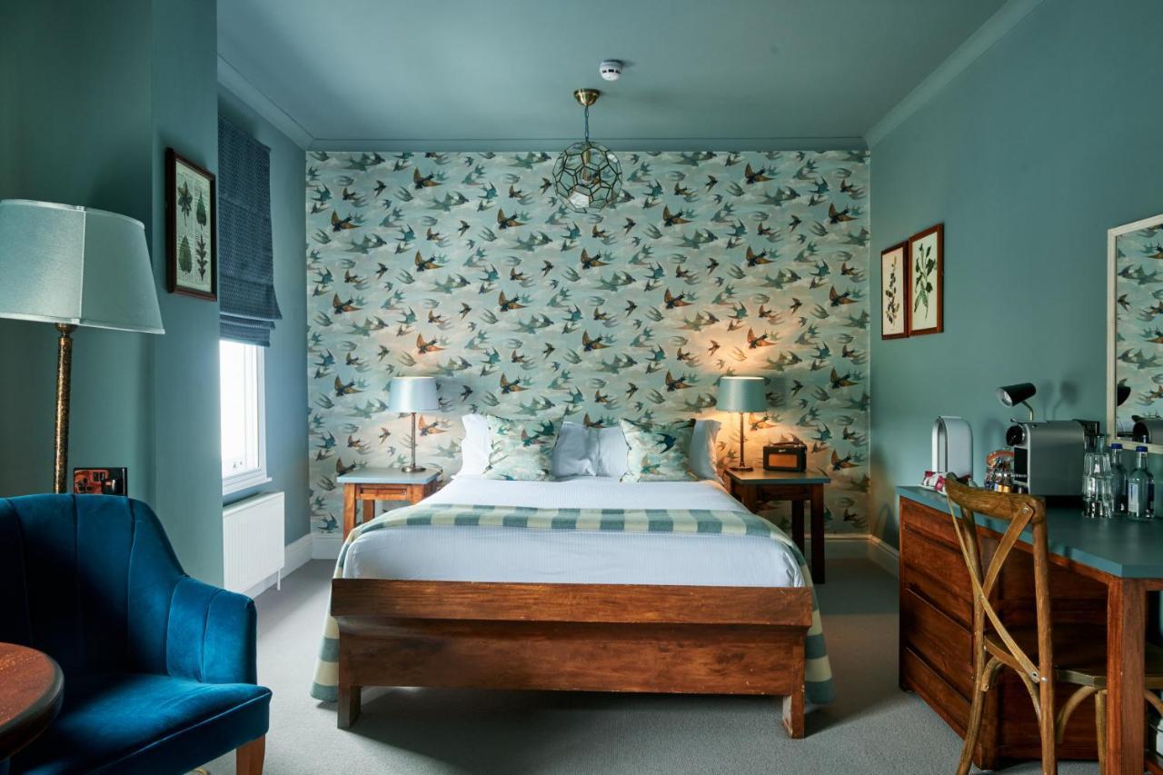 Отель The Kings Arms Вудсток Экстерьер фото